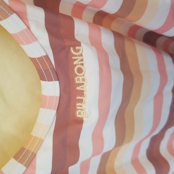 💕BILLABONG💕 Ray Of Gold One-Piece Swimsuit ~ Striped XL NWT - Picture 9 of 12